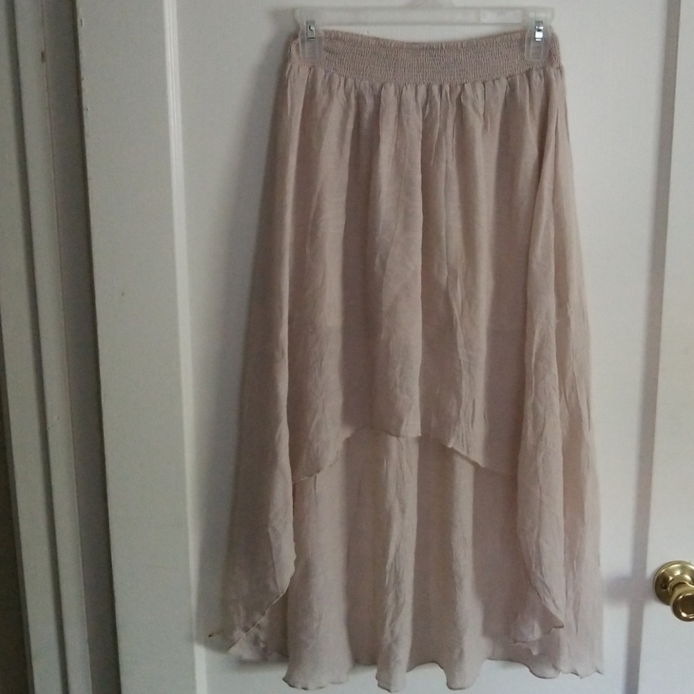 Beige/ cream colored high/low skirt